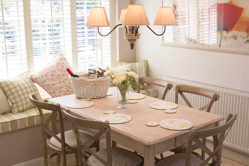 Breakfast-Table