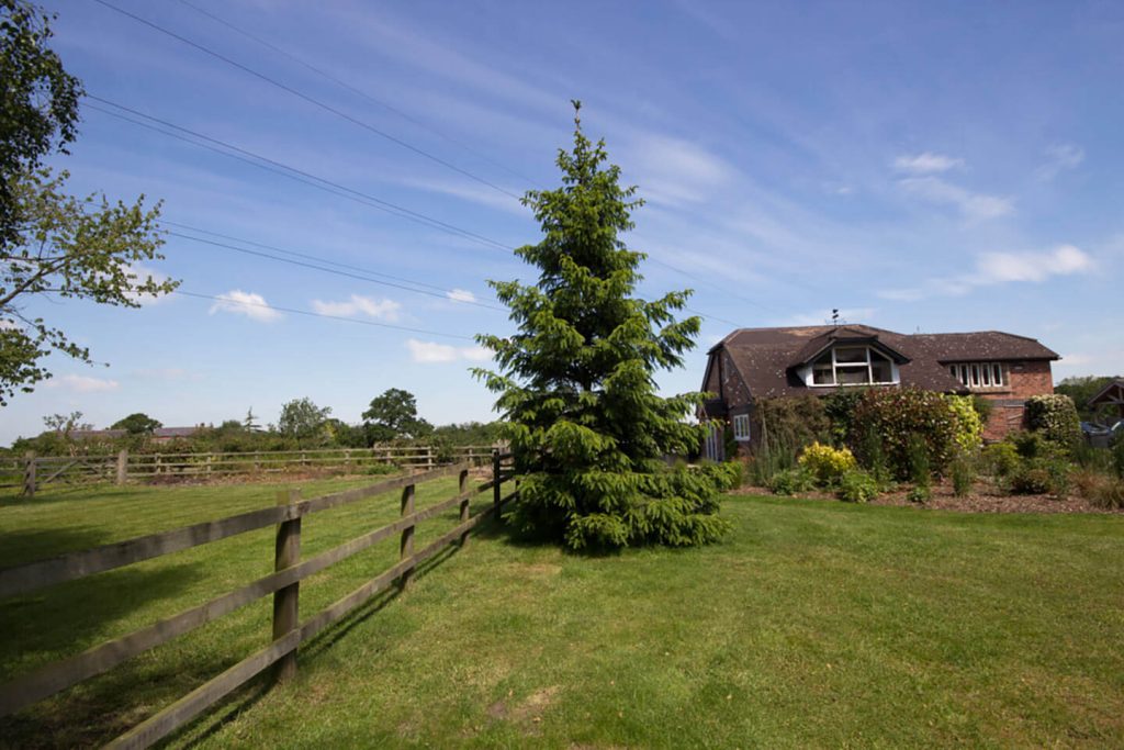 Curlew-Cottage-Exterior