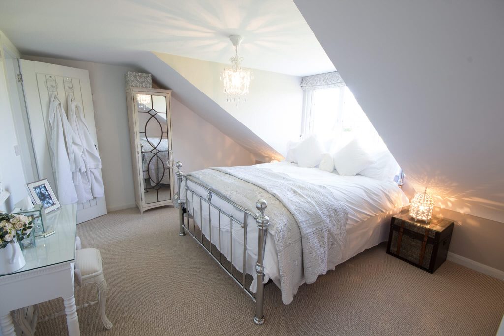 Fresh-Bedroom-cottage-curlew-peover_9192